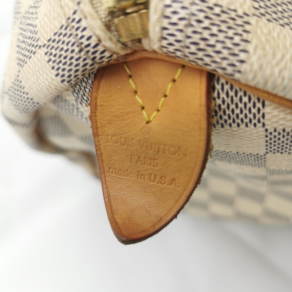 Authentic Louis Vuitton Speedy 30 - Picture 10 of 15